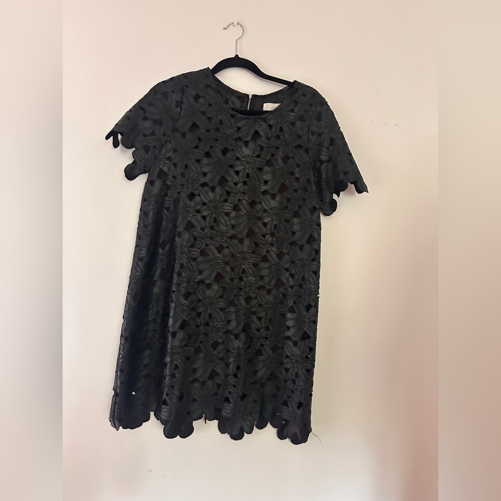 JOA Los Angeles dress. Blk. Flower cut out. Size: M.